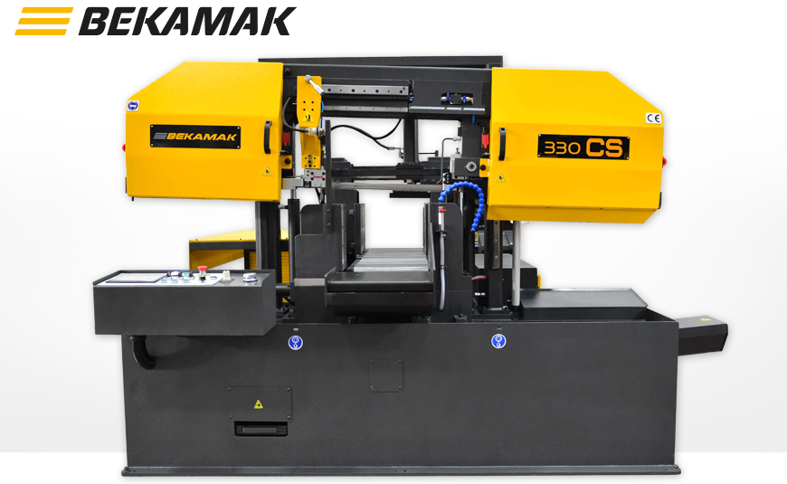Vollautomatische NC-Bandsäge BEKA-MAK BMSO 330 CS NC mit hydraulischer Materialoberklemmung.