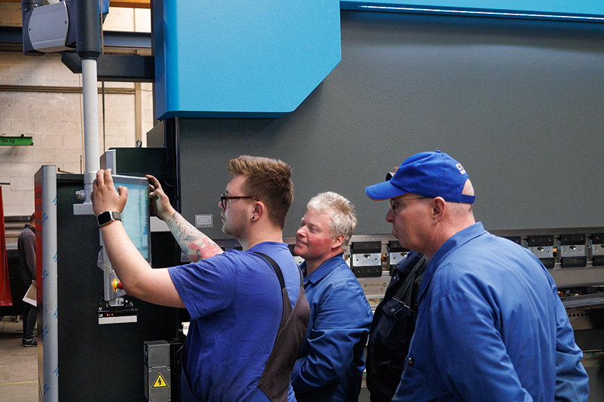 Kock & Sohn - CNC-Abkantpresse HACO EUROMASTER S