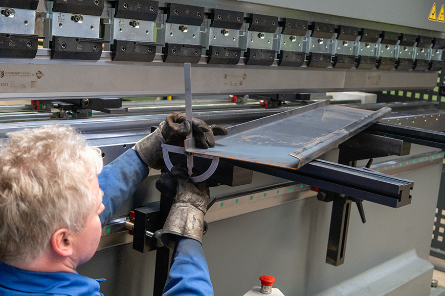 Kock & Sohn - CNC-Abkantpresse HACO EUROMASTER S