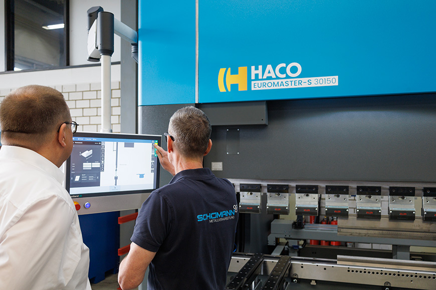 SCHOMANN Metallverarbeitung - CNC-Abkantpresse HACO EUROMASTER S 30150